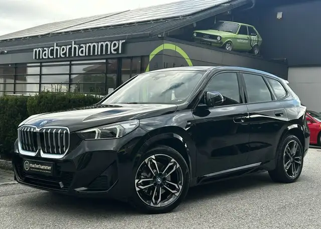 BMW iX1 30 xDrive M Sport *LED*KEYLESS*SHZG*19''
