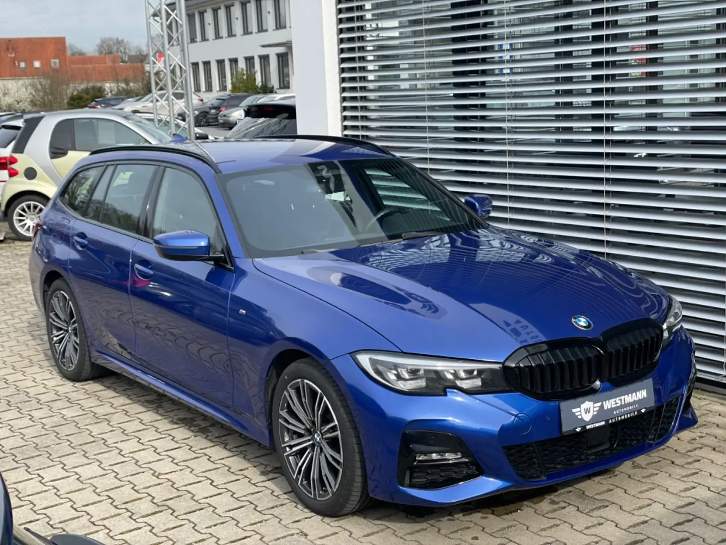 BMW 320 d xDrive M Sport/DAB/LED/SHZ/HYBRID/1.HAND Bleu - 2
