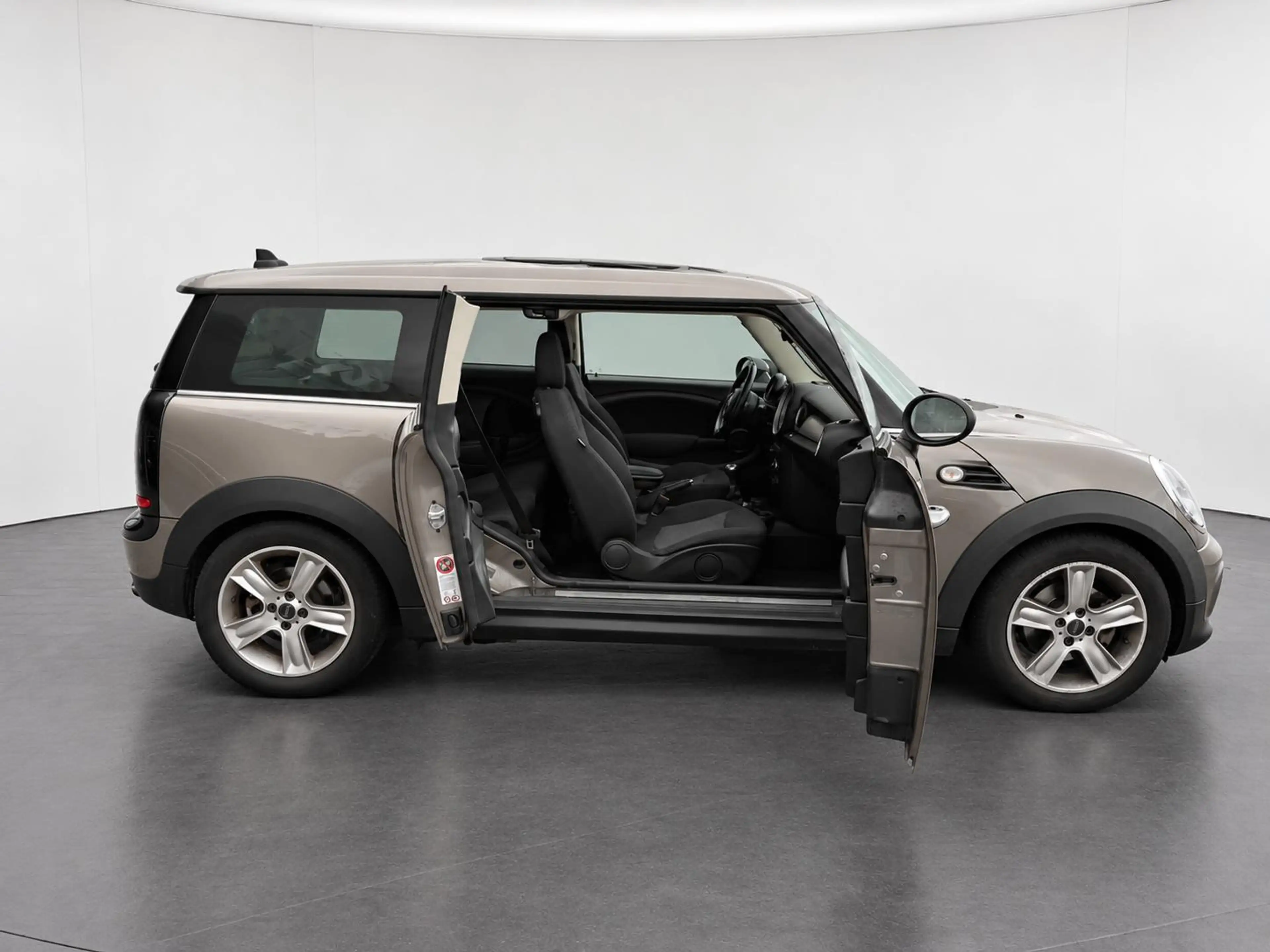 MINI Cooper Clubman 1.6 Business Line Panoramadak Navigatie Parkeerhul — photo 6