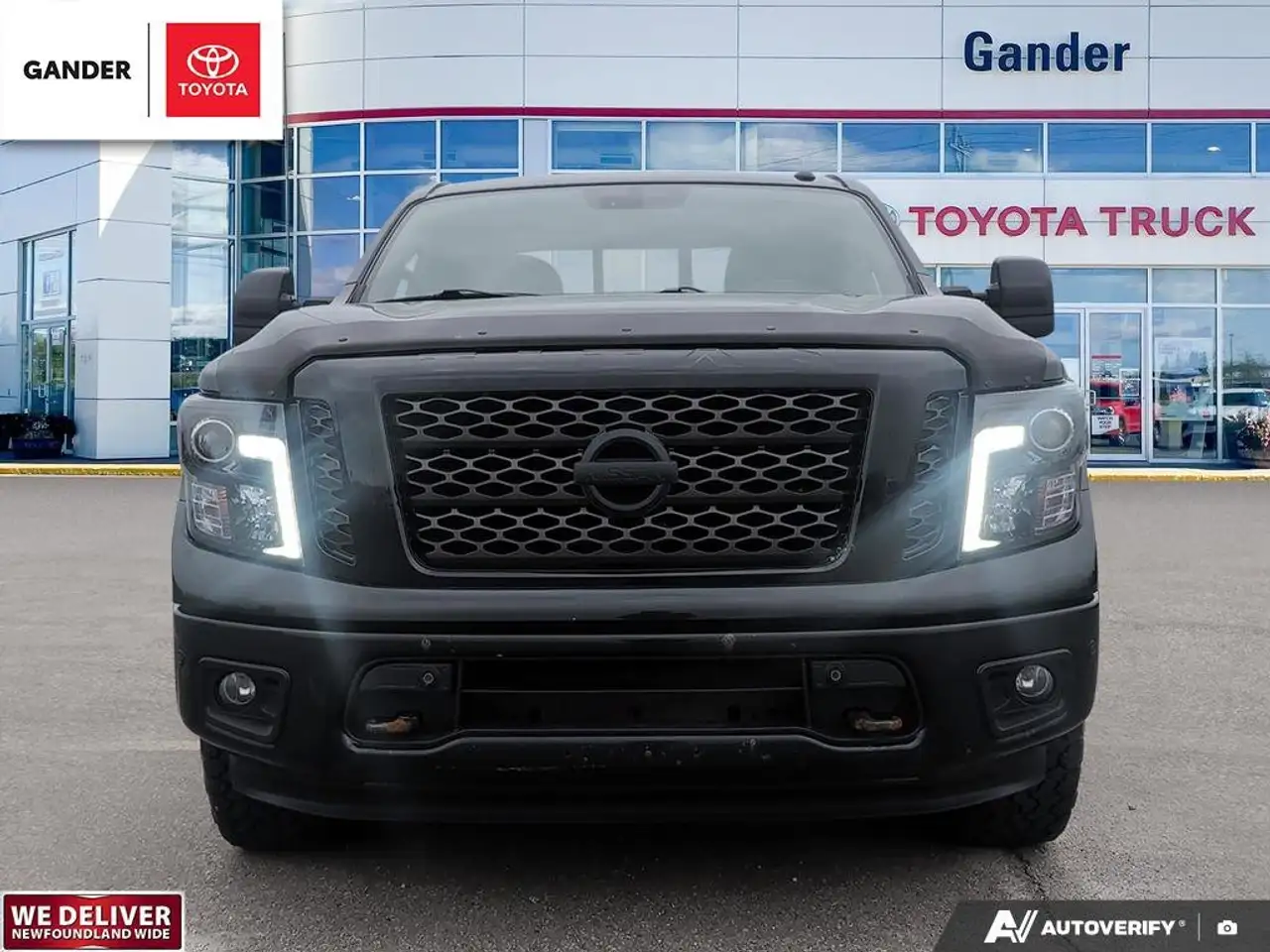 Nissan Titan снимка Nissan Titan