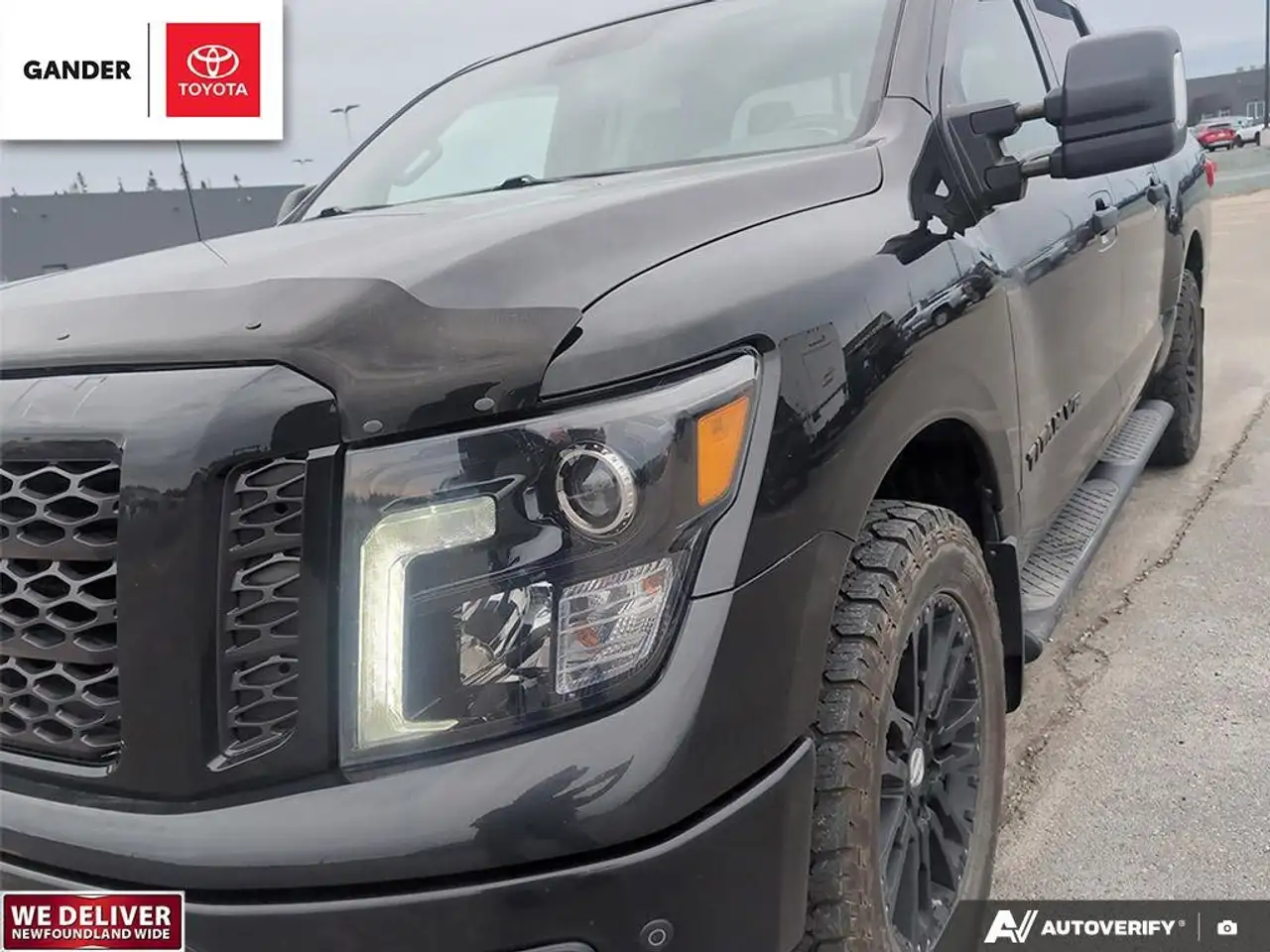 Nissan Titan снимка Nissan Titan