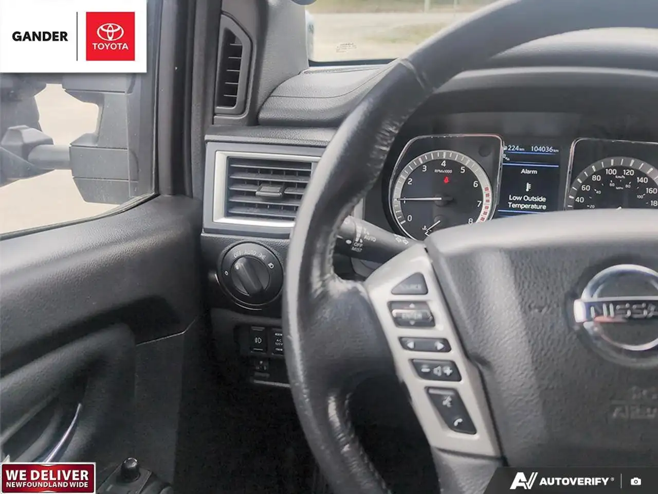 Nissan Titan снимка Nissan Titan