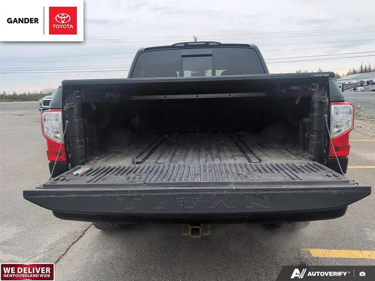 Nissan Titan снимка Nissan Titan