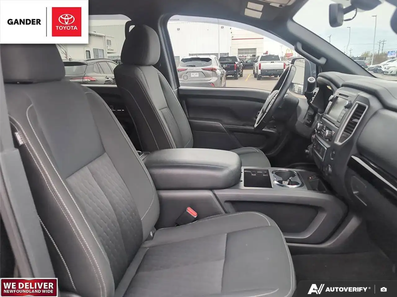Nissan Titan снимка Nissan Titan