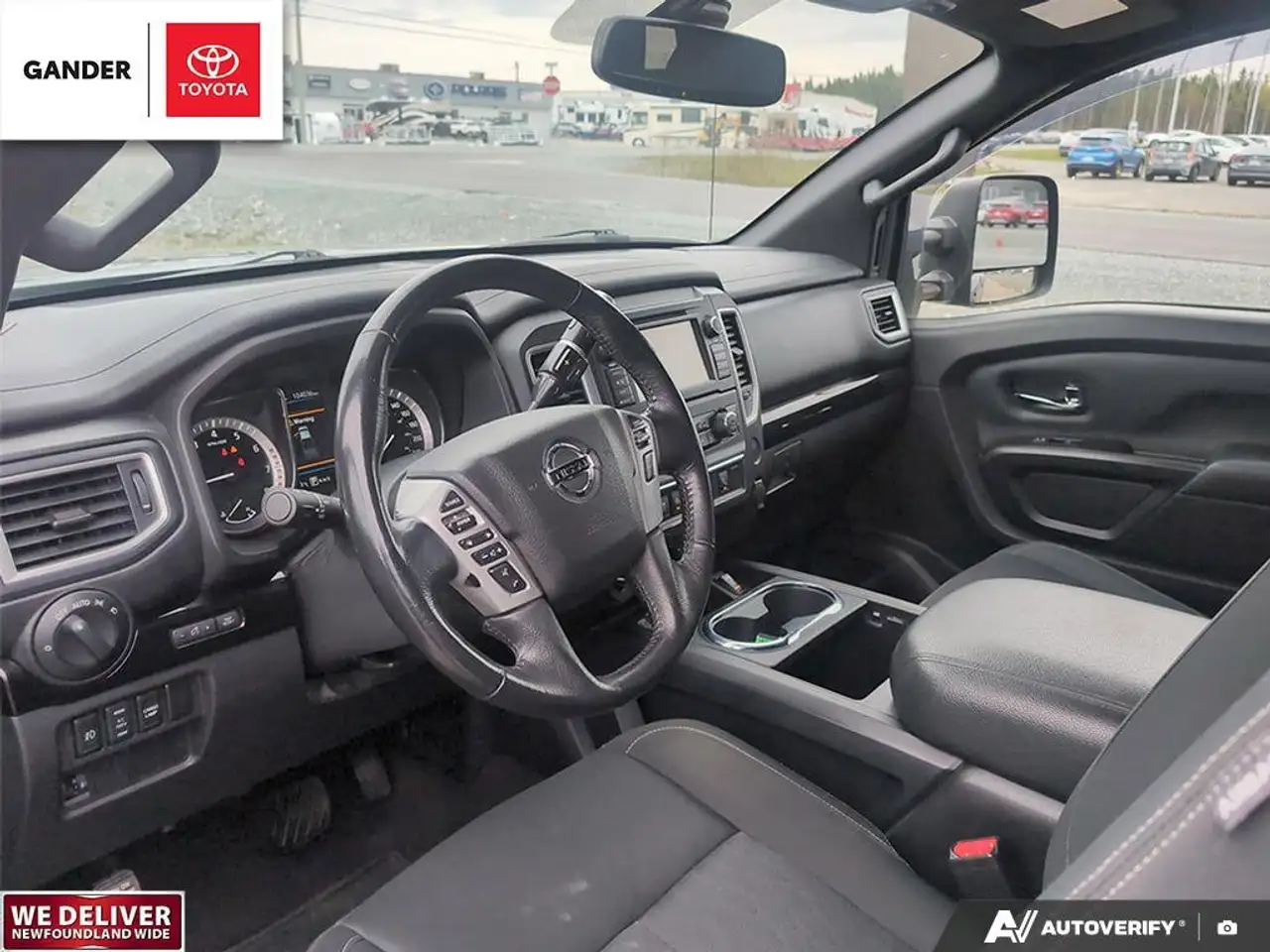 Nissan Titan снимка Nissan Titan
