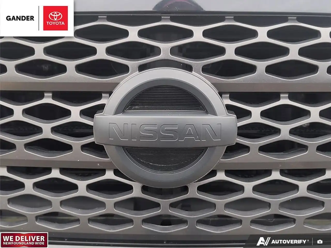 Nissan Titan снимка Nissan Titan