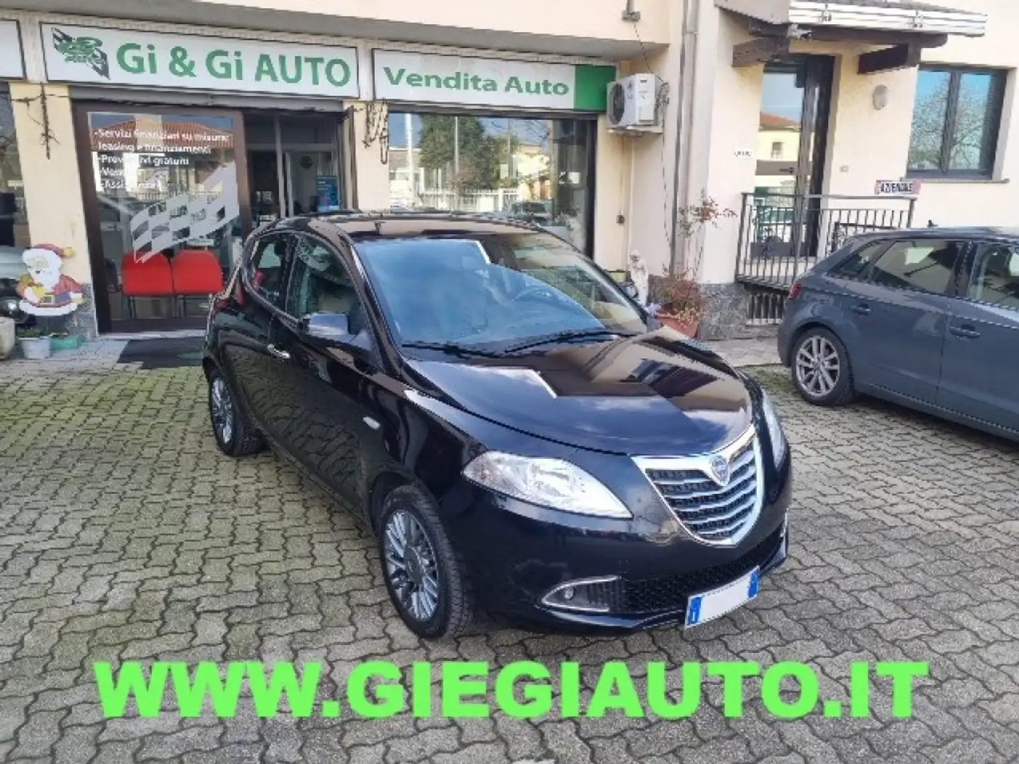 Lancia Ypsilon 1.3 MJT 16V 95 CV 5 porte S&S Platinum Blu/Azzurro - 1