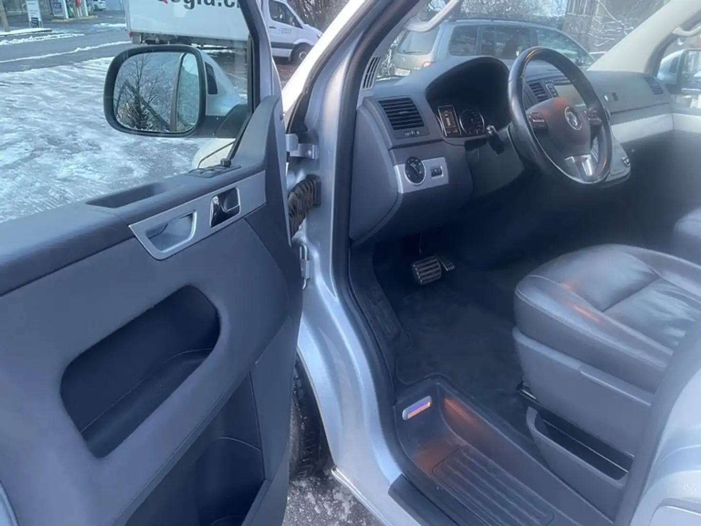 Volkswagen T5 Multivan 2.0 BiTDI 180 FAP Edition 25 DSG7 - 2