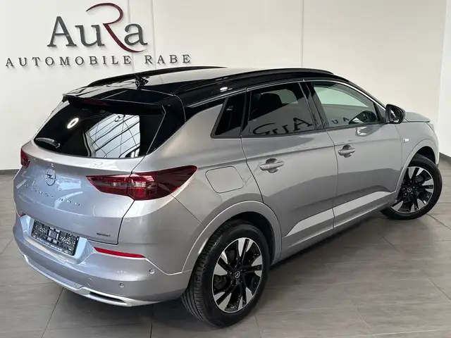 Opel Grandland view 5