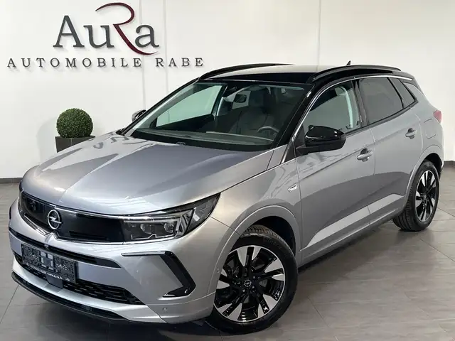 Opel Grandland view 2