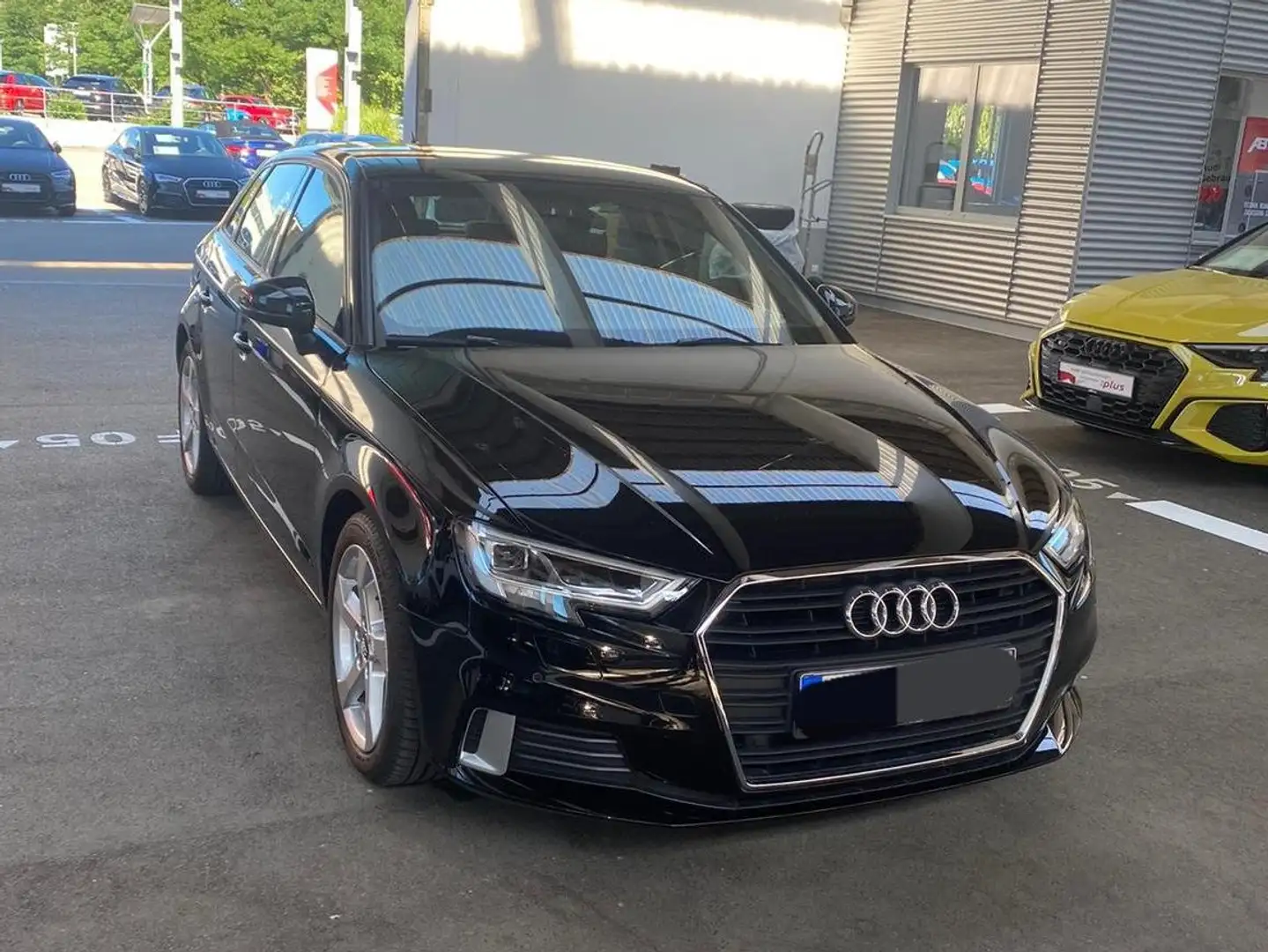 Audi A3 A3 1.5 TFSI Sportback | Matrix-LED Lichtpaket Schwarz - 1