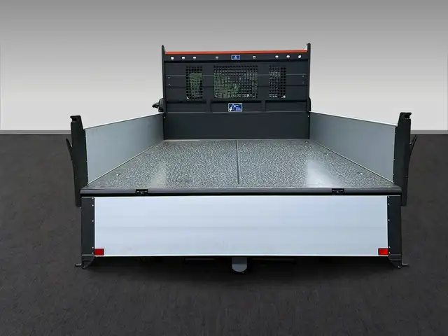 Ford Transit view 9