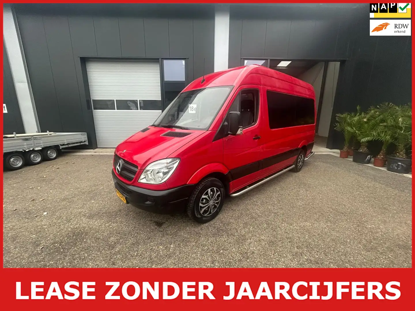Mercedes-Benz Sprinter 210 2.2 CDI 366 HD L2 H2 3 pers. Rood - 1