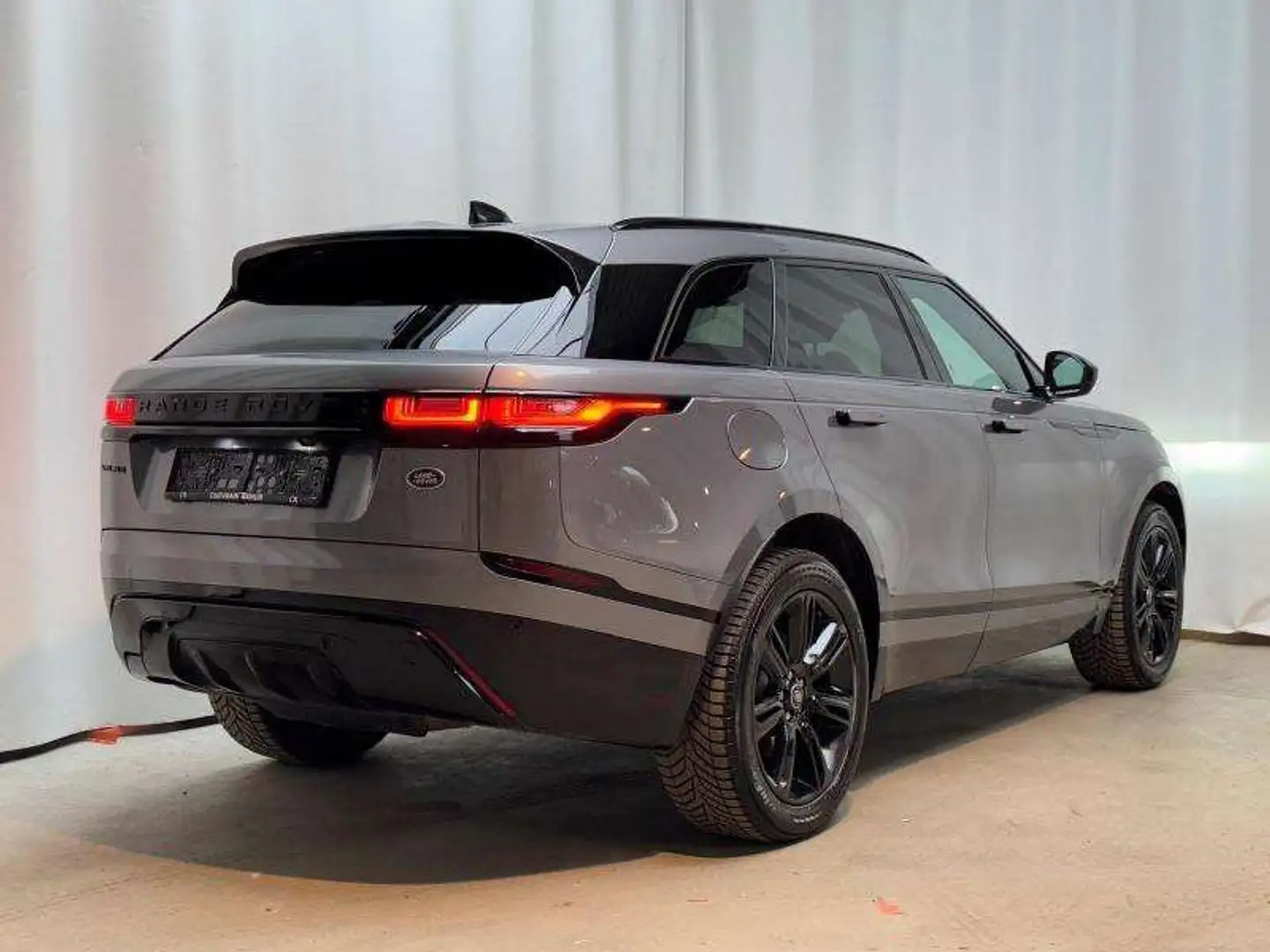 Land Rover Range Rover Velar D200 R-Dynamic S Grau - 2