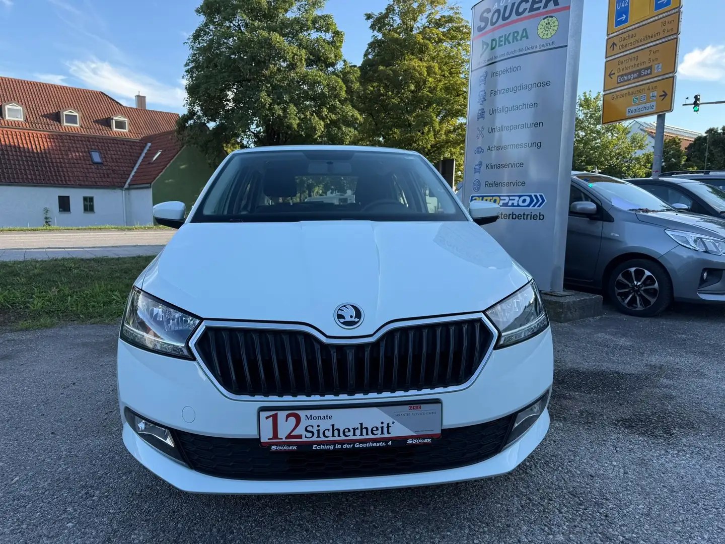 Skoda Fabia 1,0 MPI Cool Plus + Enjoy-Paket, PDC, DAB+, ALU Weiß - 2