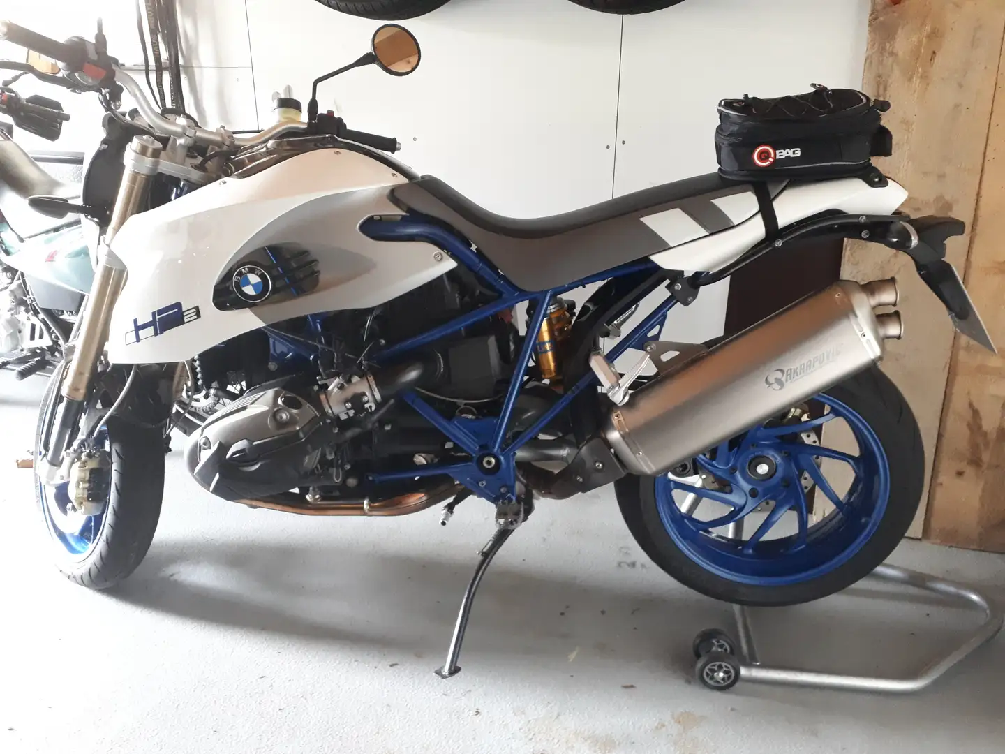 BMW HP 2 Megamoto Weiß - 1
