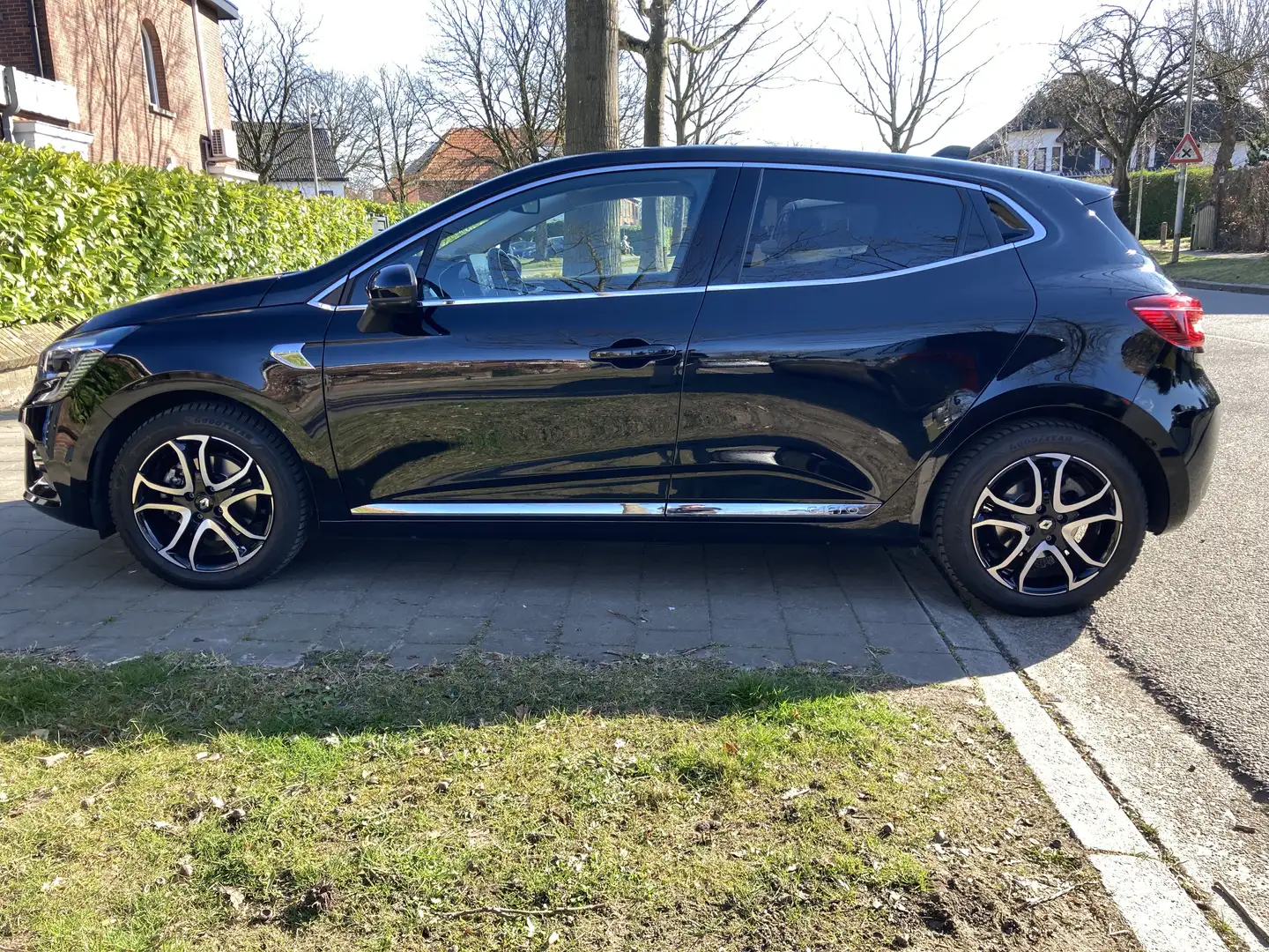 Renault Clio incl. winterbanden op alu velgen !!! - 1