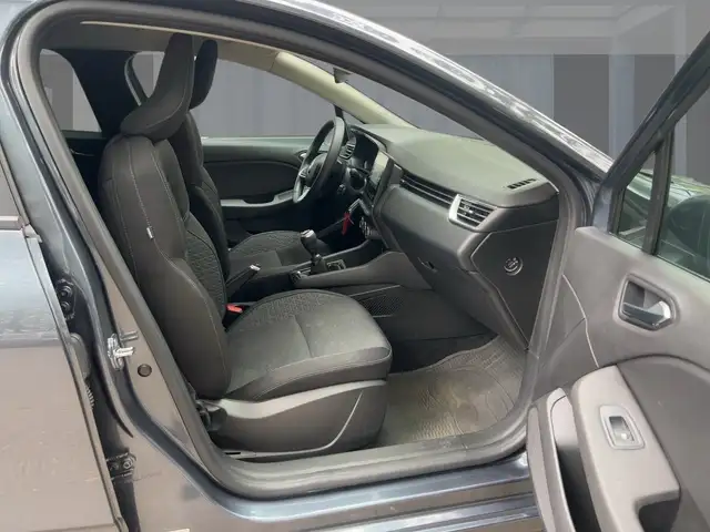 Renault Clio view 8