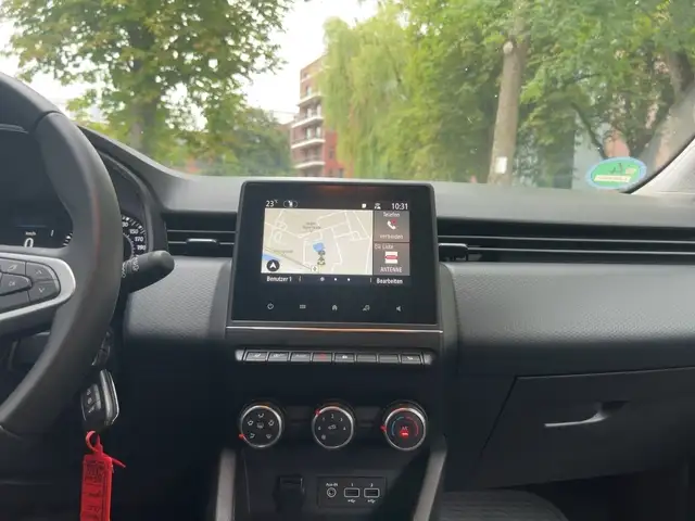 Renault Clio view 12