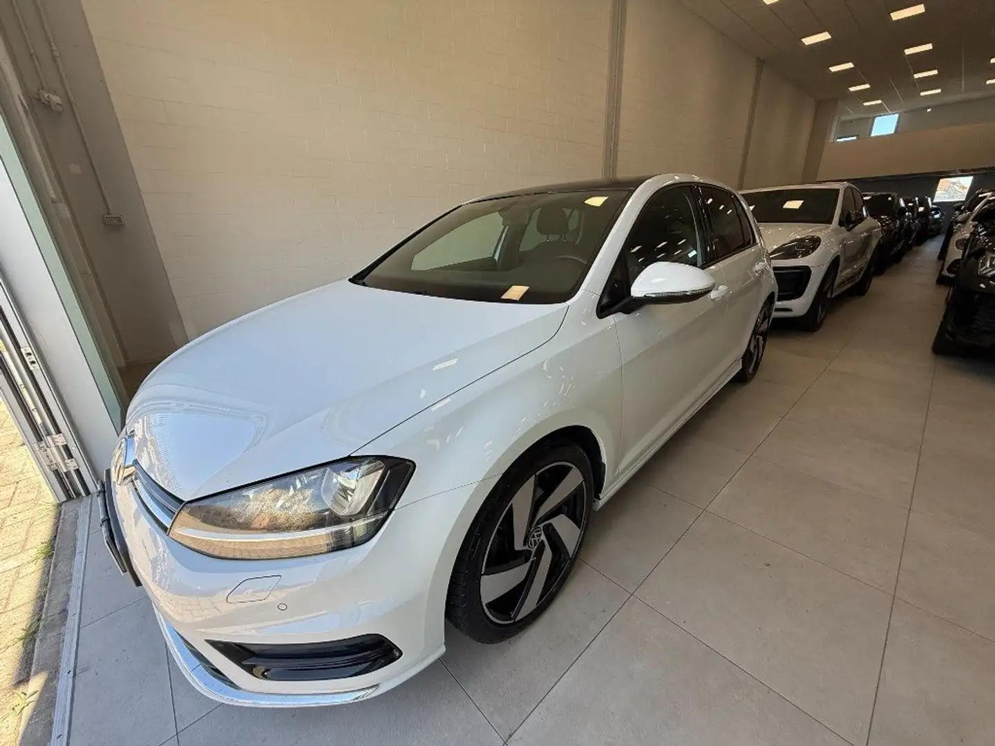 Volkswagen Golf 2.0 TDI DSG 5p. R-LINE Bianco - 2