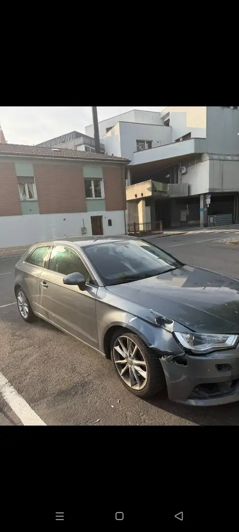 Audi A3 1.6 tdi Ambition - 2