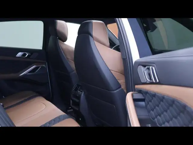 BMW X6 M view 11