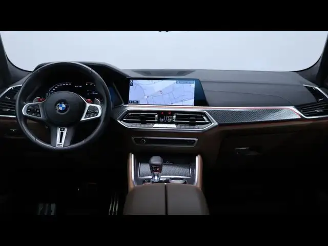 BMW X6 M view 12