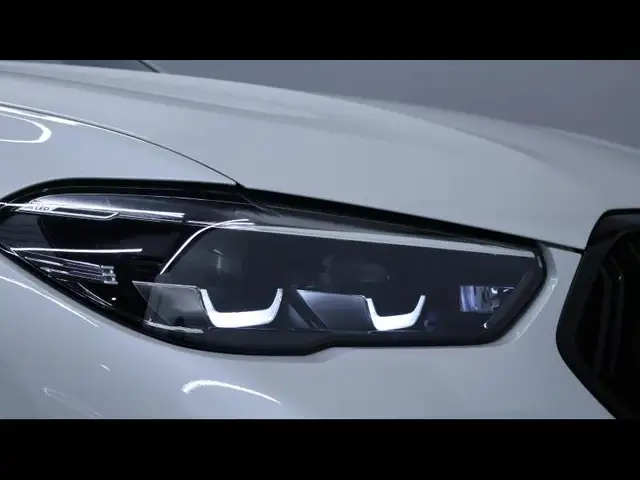 BMW X6 M view 6