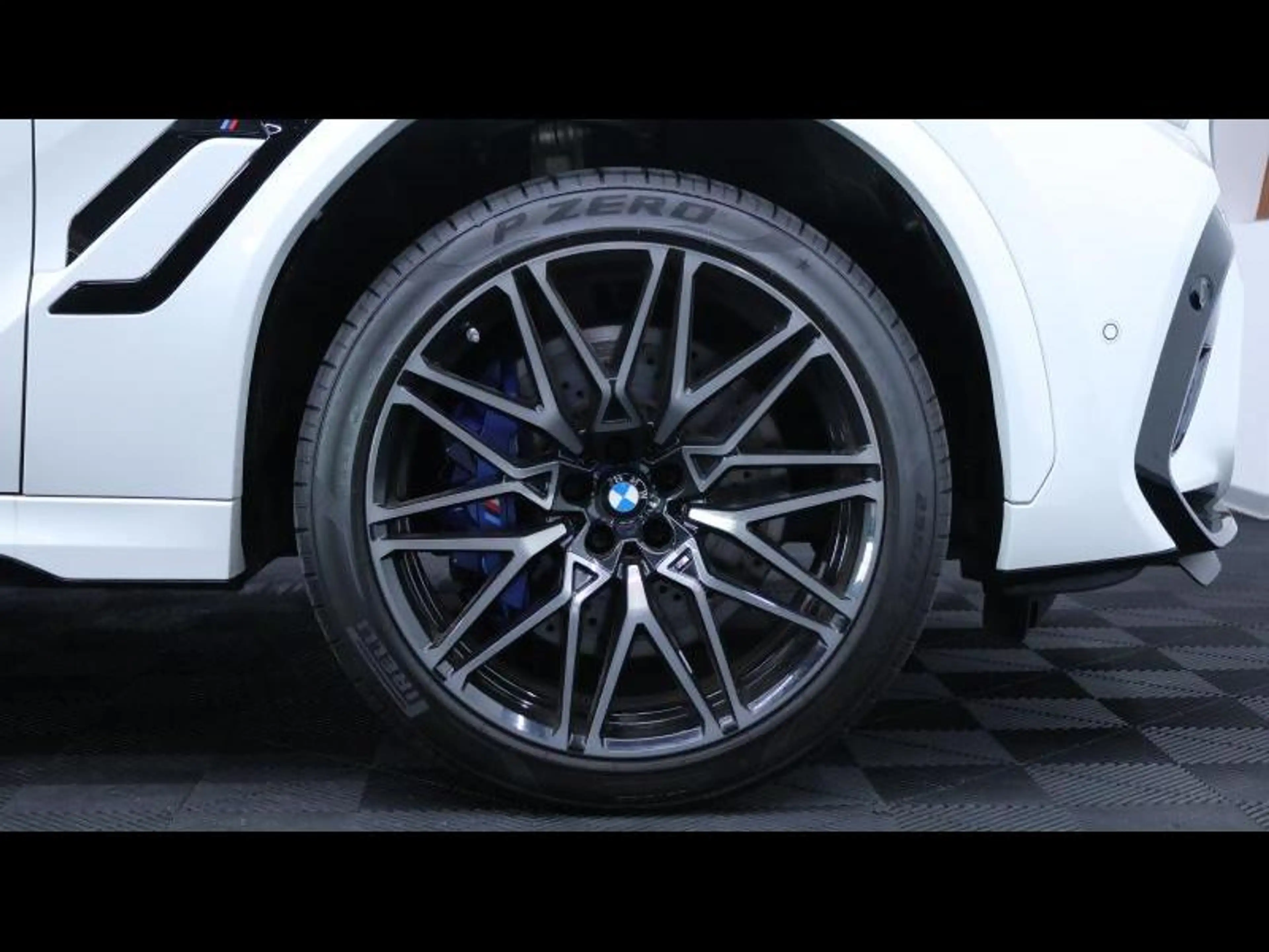 BMW X6 M Competition 4.4 V8 bi-turbo — photo 8