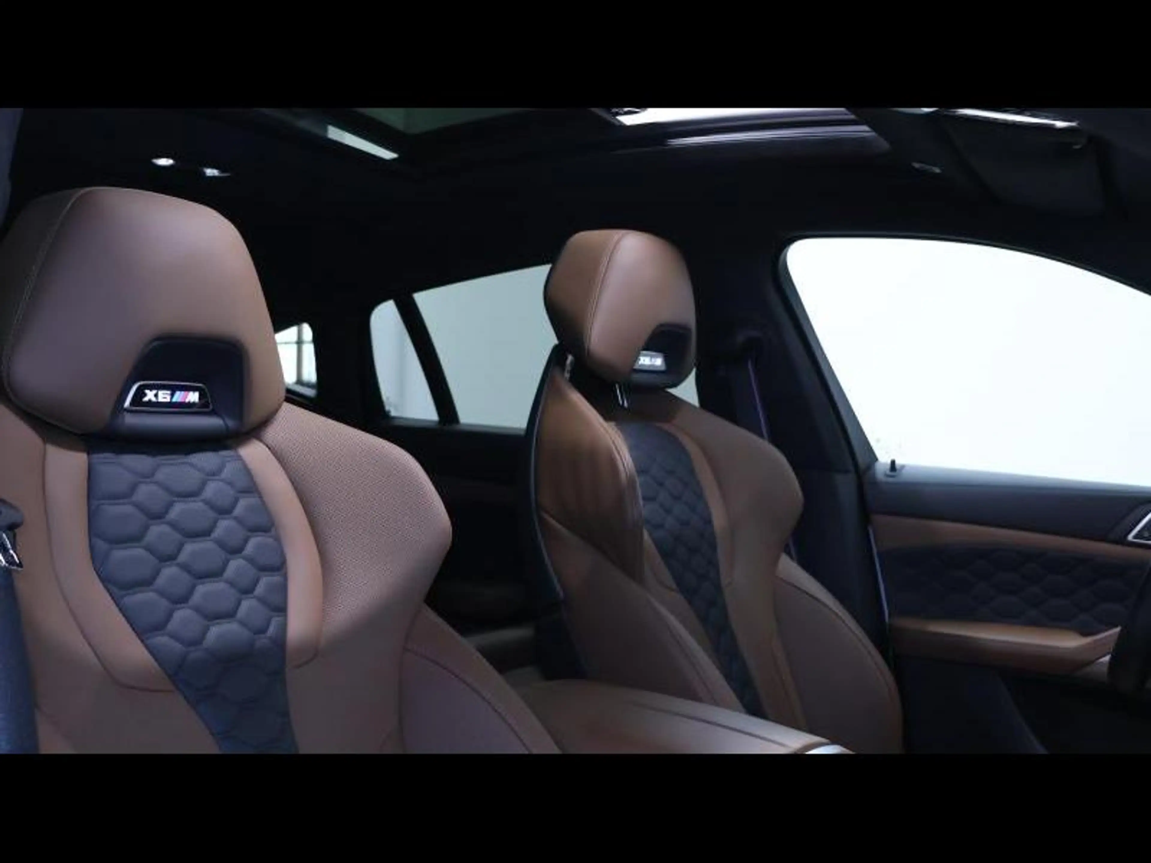 BMW X6 M Competition 4.4 V8 bi-turbo — photo 10