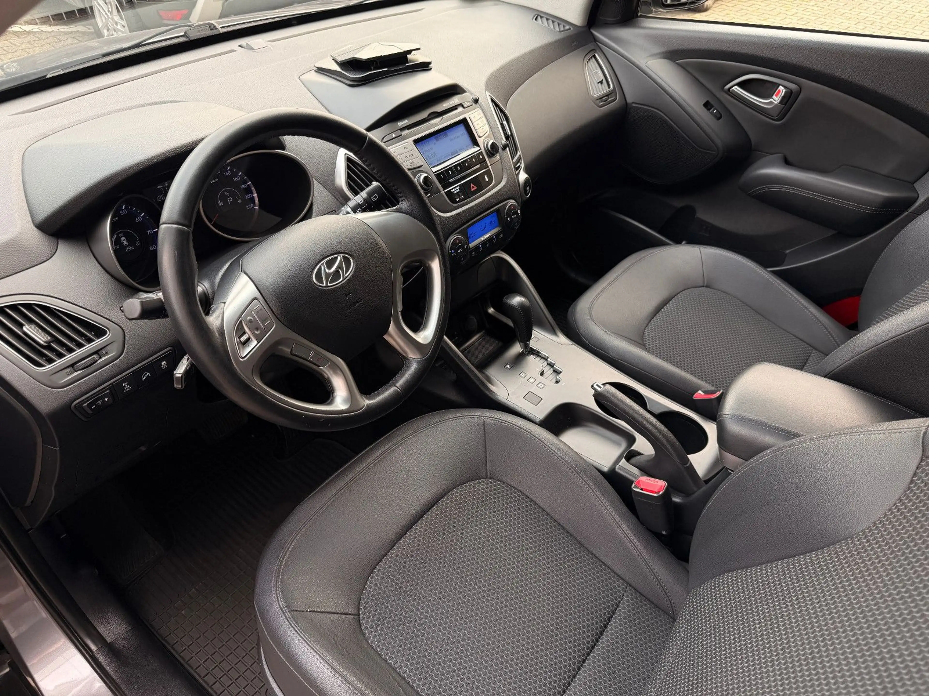 Hyundai iX35 Premium AWD — photo 8