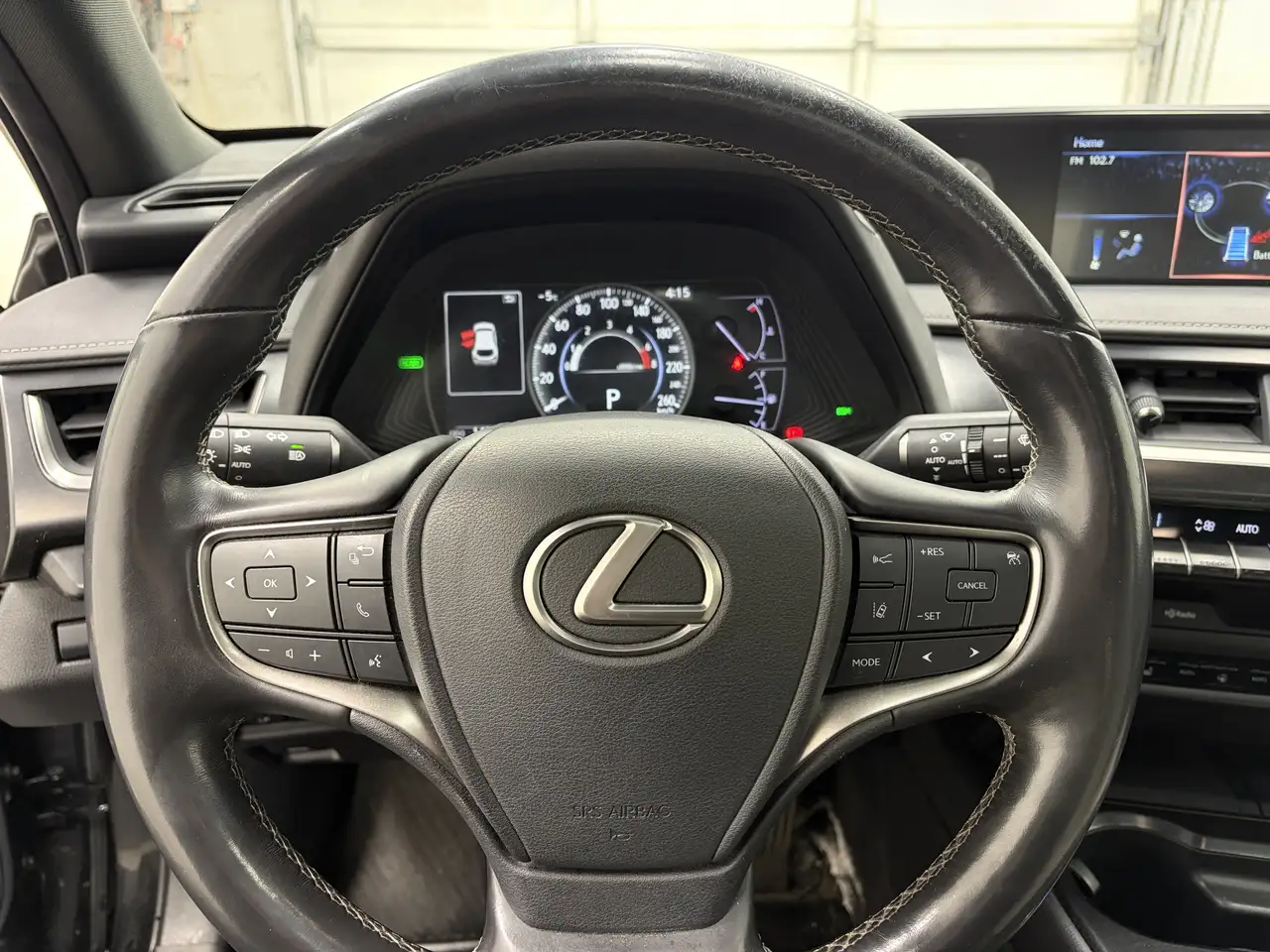 Lexus UX снимка Lexus UX