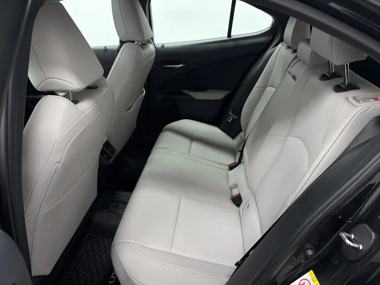 Lexus UX снимка Lexus UX