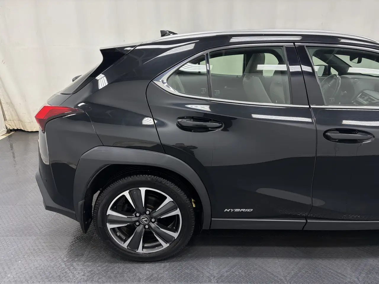 Lexus UX снимка Lexus UX
