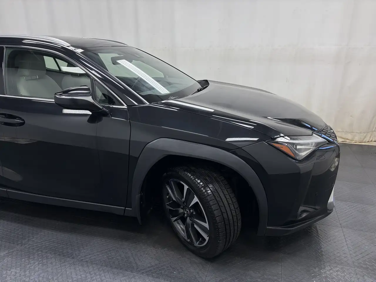 Lexus UX снимка Lexus UX
