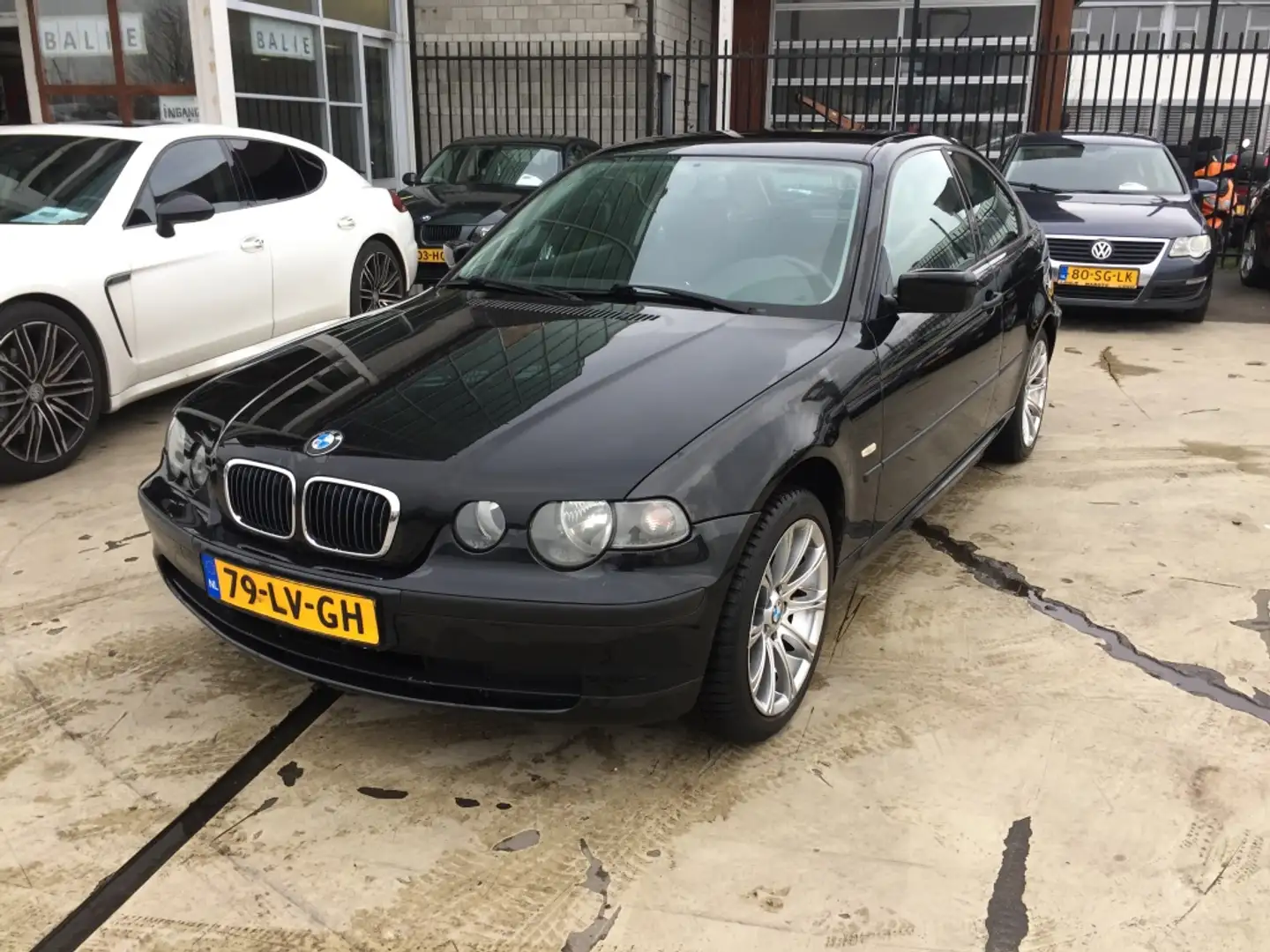 BMW 316 316ti Negru - 1