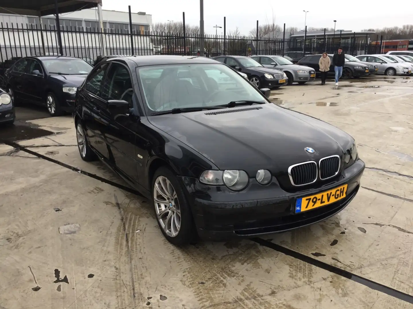 BMW 316 316ti Černá - 2