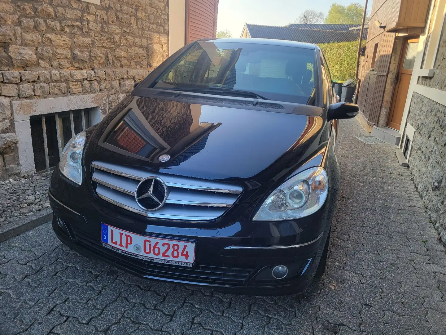 Mercedes-Benz B 180 CDI Special Edition - Kamera Panorama Dach Schwarz - 2