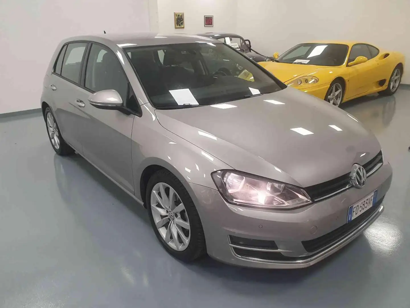 Volkswagen Golf 1.6 TDI 110 CV 5p. 4MOTION Highline BlueMotion Tec Grijs - 2