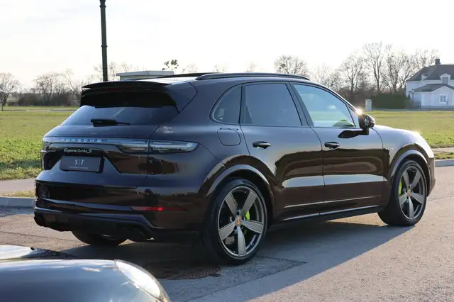 Porsche Cayenne Porsche Cayenne Turbo S E-Hybrid Ansicht 7