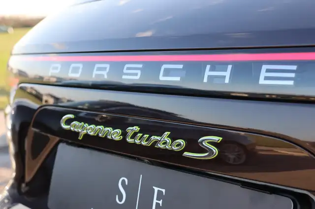 Porsche Cayenne Porsche Cayenne Turbo S E-Hybrid Ansicht 9