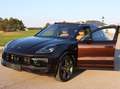 Porsche Cayenne Porsche Cayenne Turbo S E-Hybrid Rot - thumbnail 4
