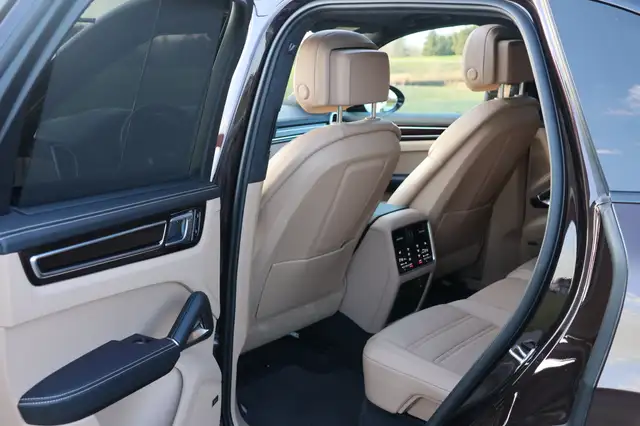 Porsche Cayenne Porsche Cayenne Turbo S E-Hybrid Ansicht 23