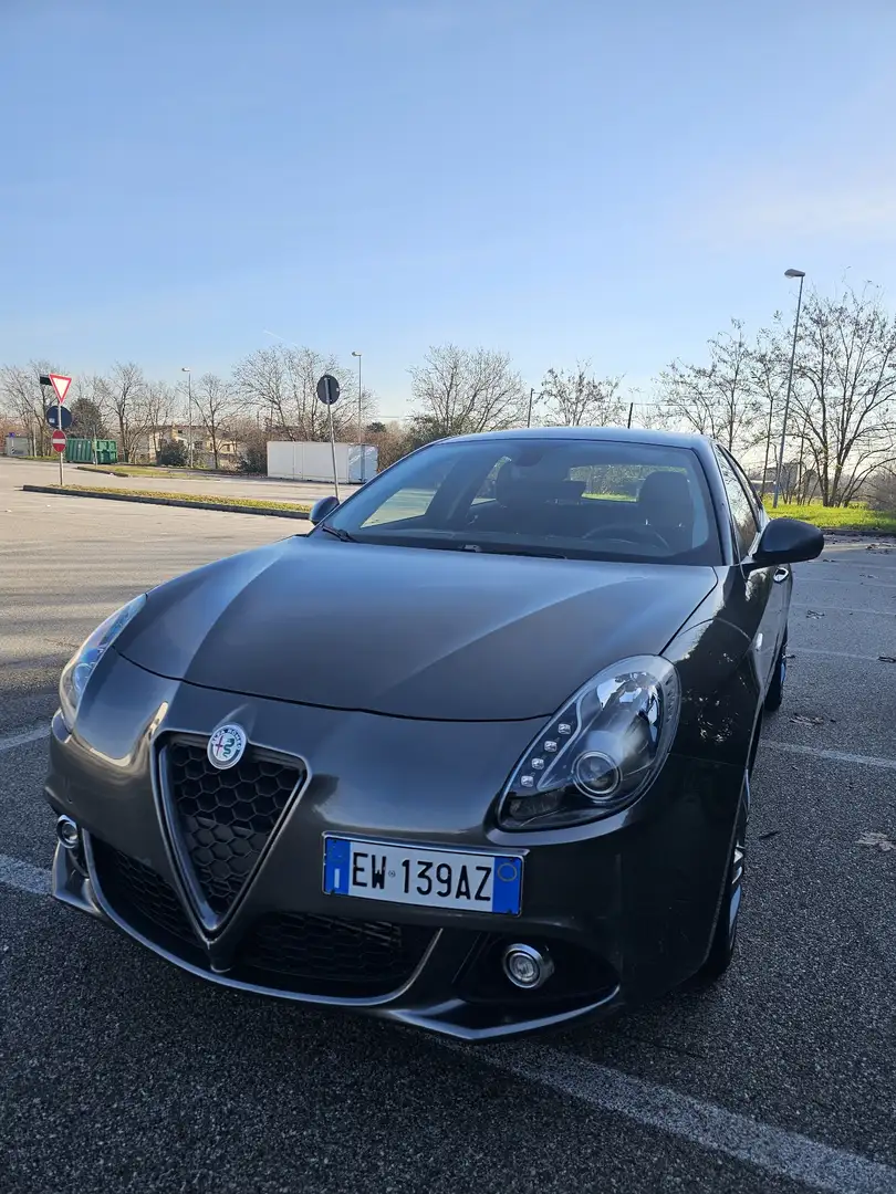 Alfa Romeo Giulietta 1.6 jtdm(2) Distinctive - 1