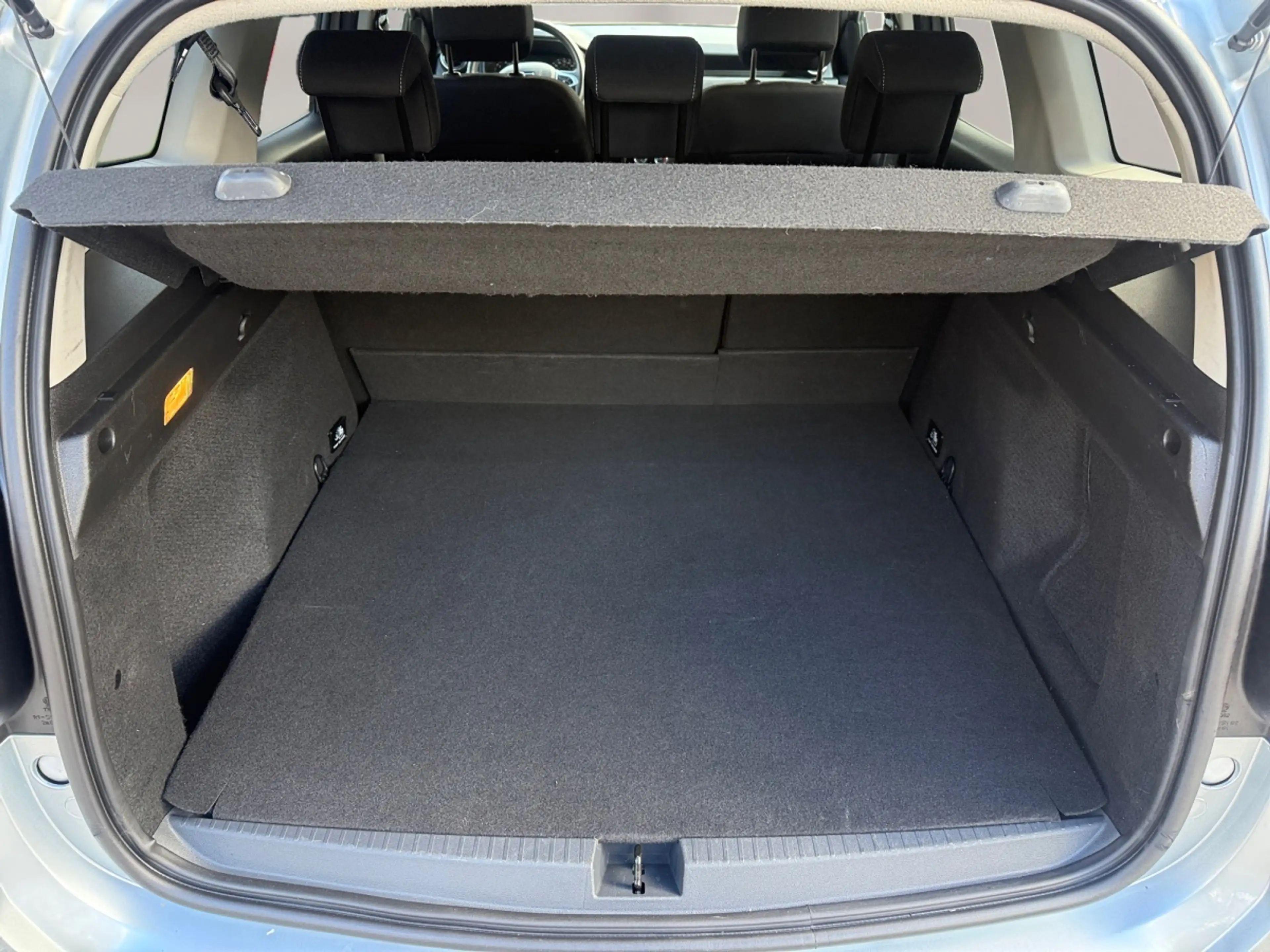 Dacia Duster Blue dCi 115 4WD Prestige — photo 12