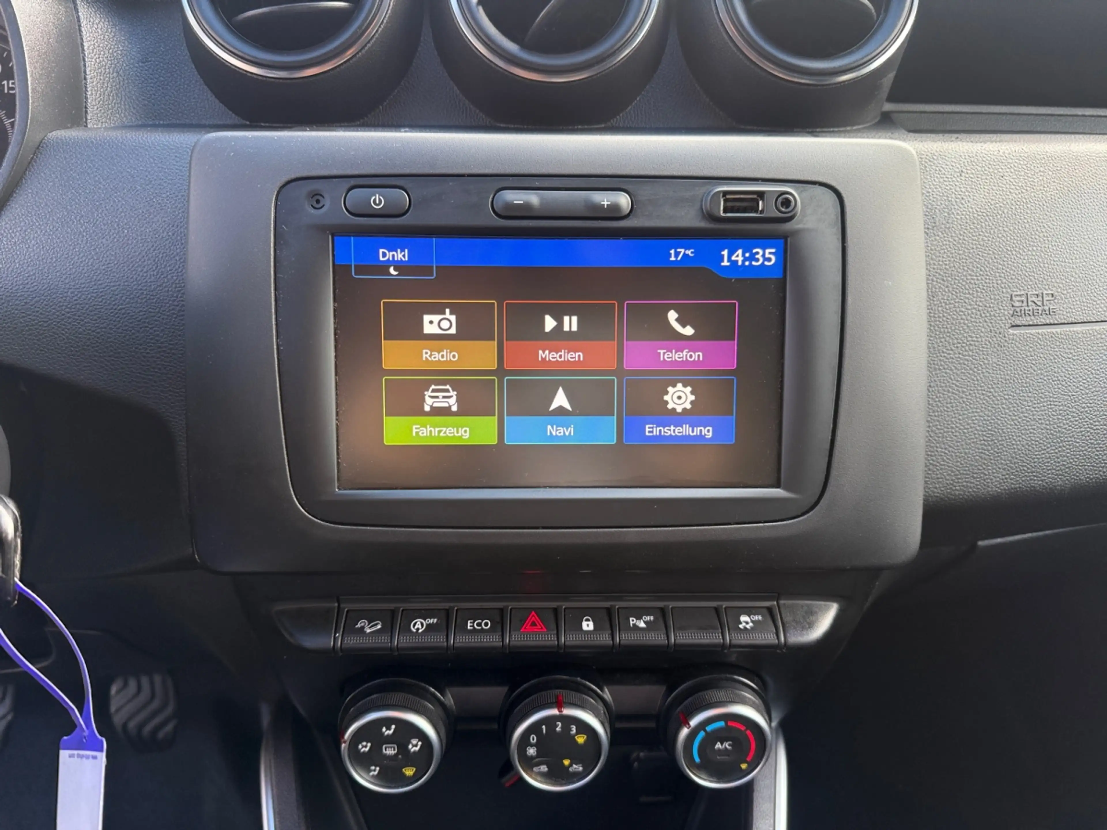Dacia Duster Blue dCi 115 4WD Prestige — photo 10