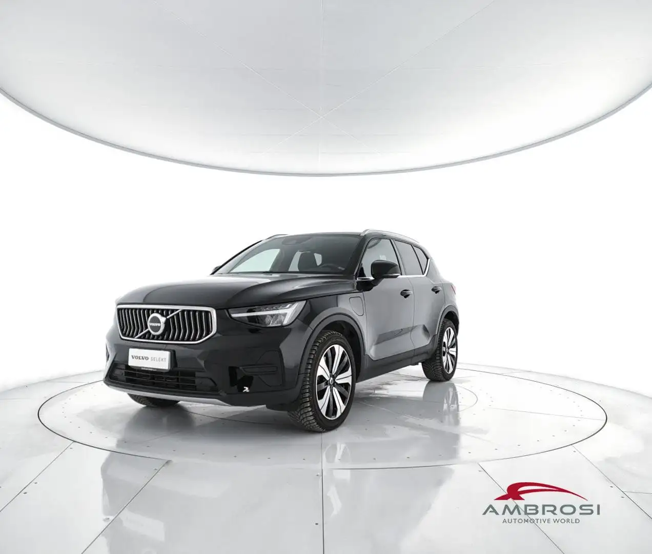 Volvo XC40 T4 Recharge Plug-in Hybrid automatico Core Schwarz - 1