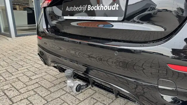 Mercedes-Benz E-Class view 14
