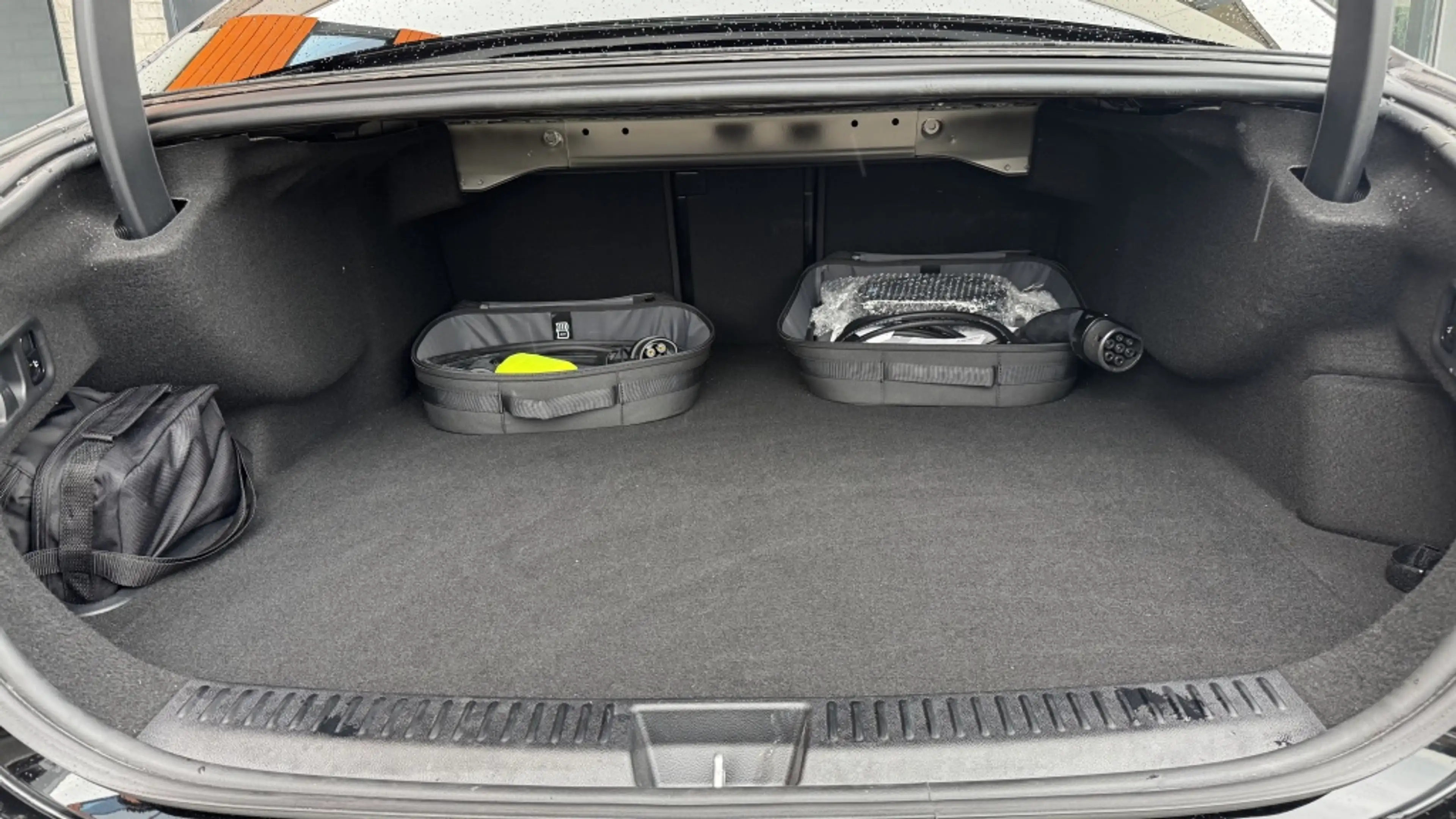 Mercedes-Benz E 53 AMG 4MATIC+ — photo 12