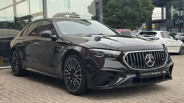 Mercedes-Benz E-Class view 6